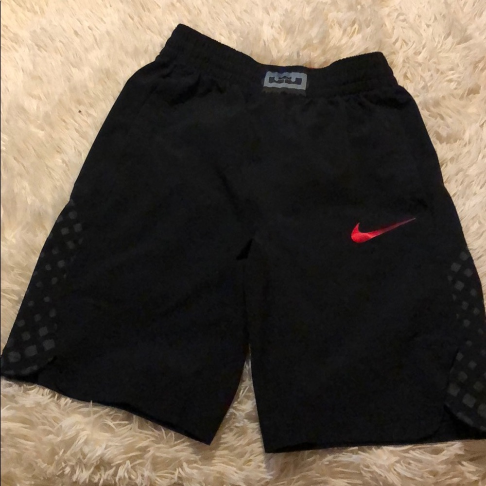 🔥🔥🔥Nike Shorts / Sz. Medium